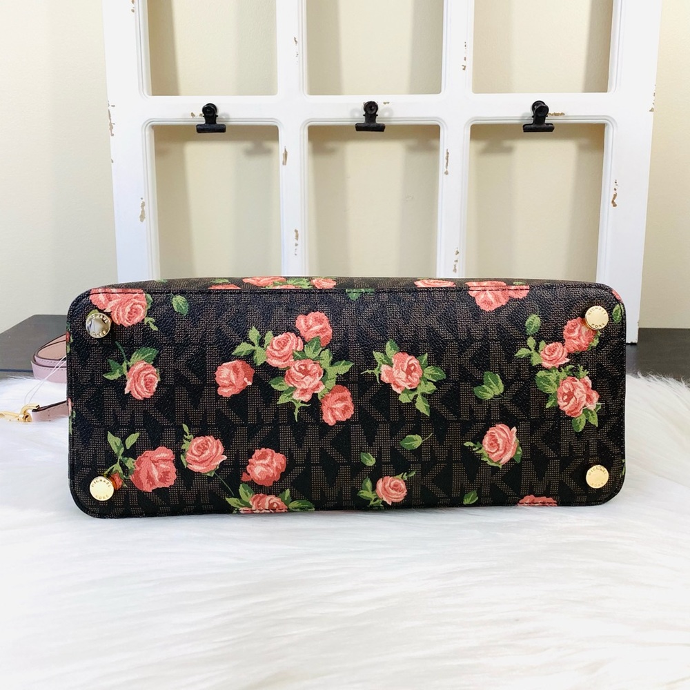 Michael Kors Cindy Large Dome Satchel - Picture 7 of 14